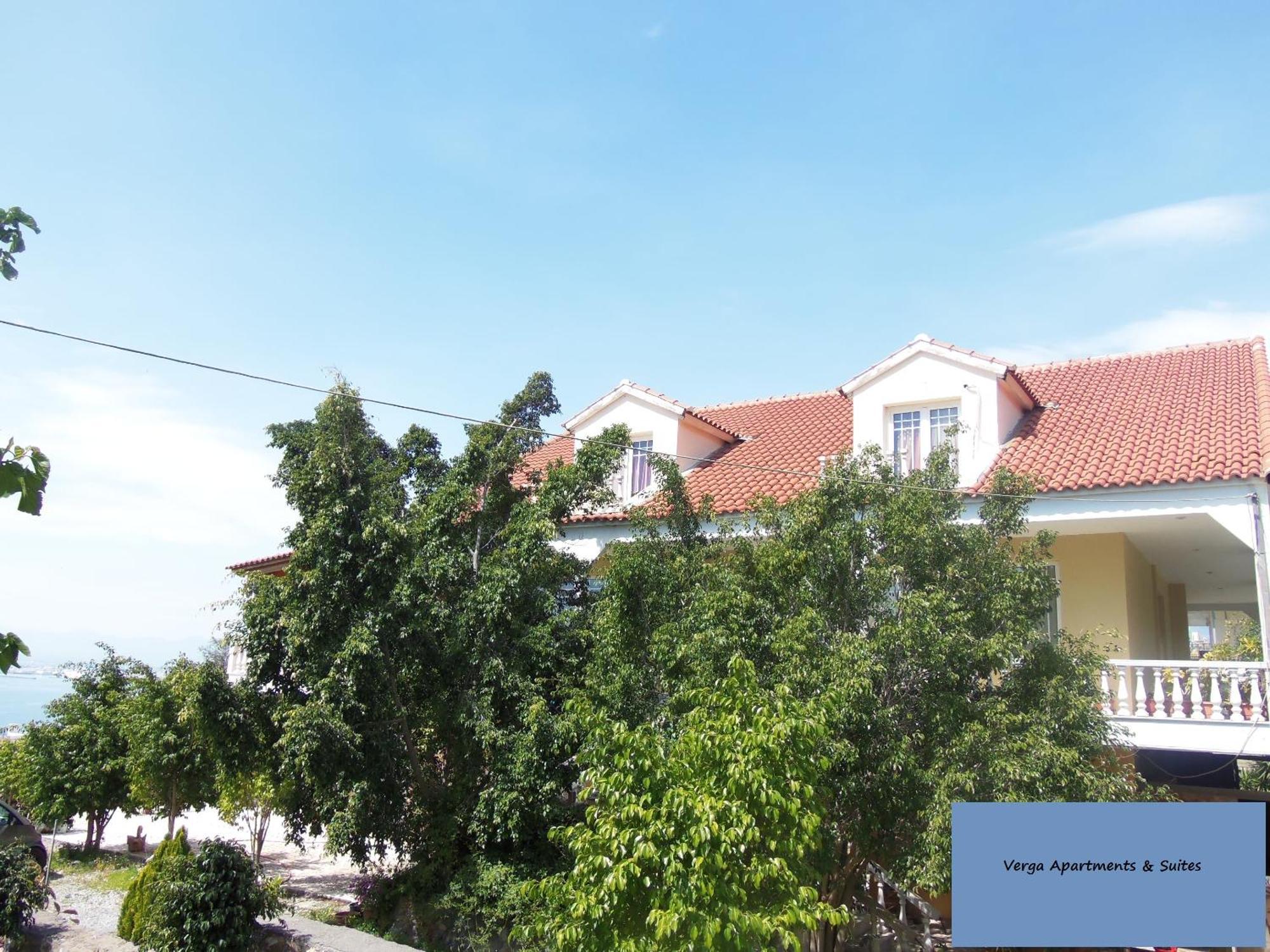 Verga Apartments & Suites Kalamata Eksteriør billede